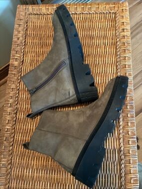 Gabor Suede Chelsea Boots
